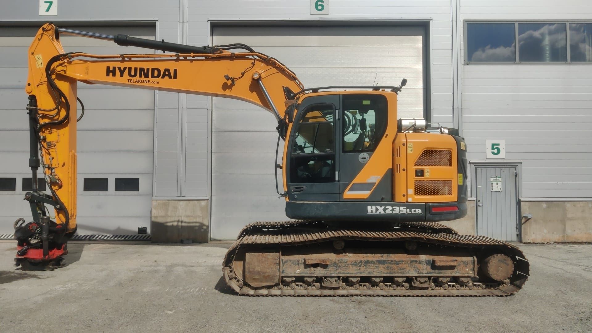 Hyundai HX235 LCR 2017