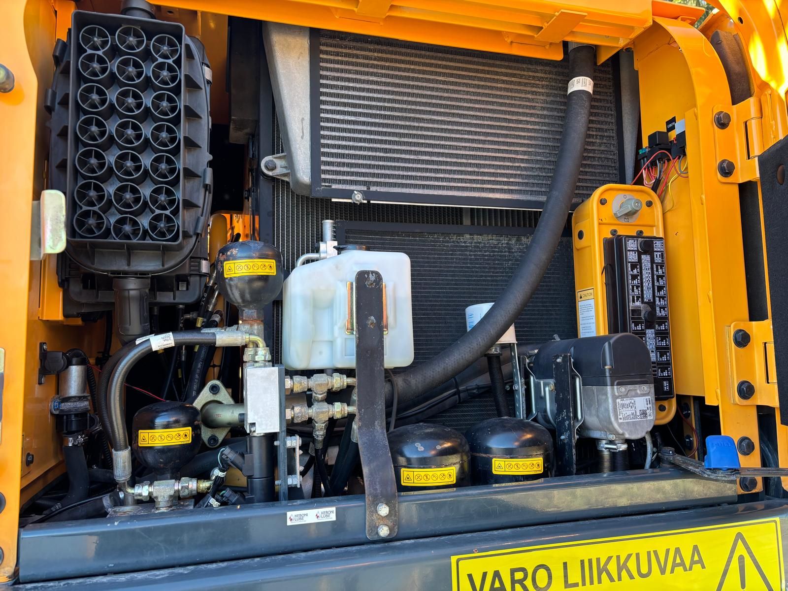 Hyundai R140W-9A 2015