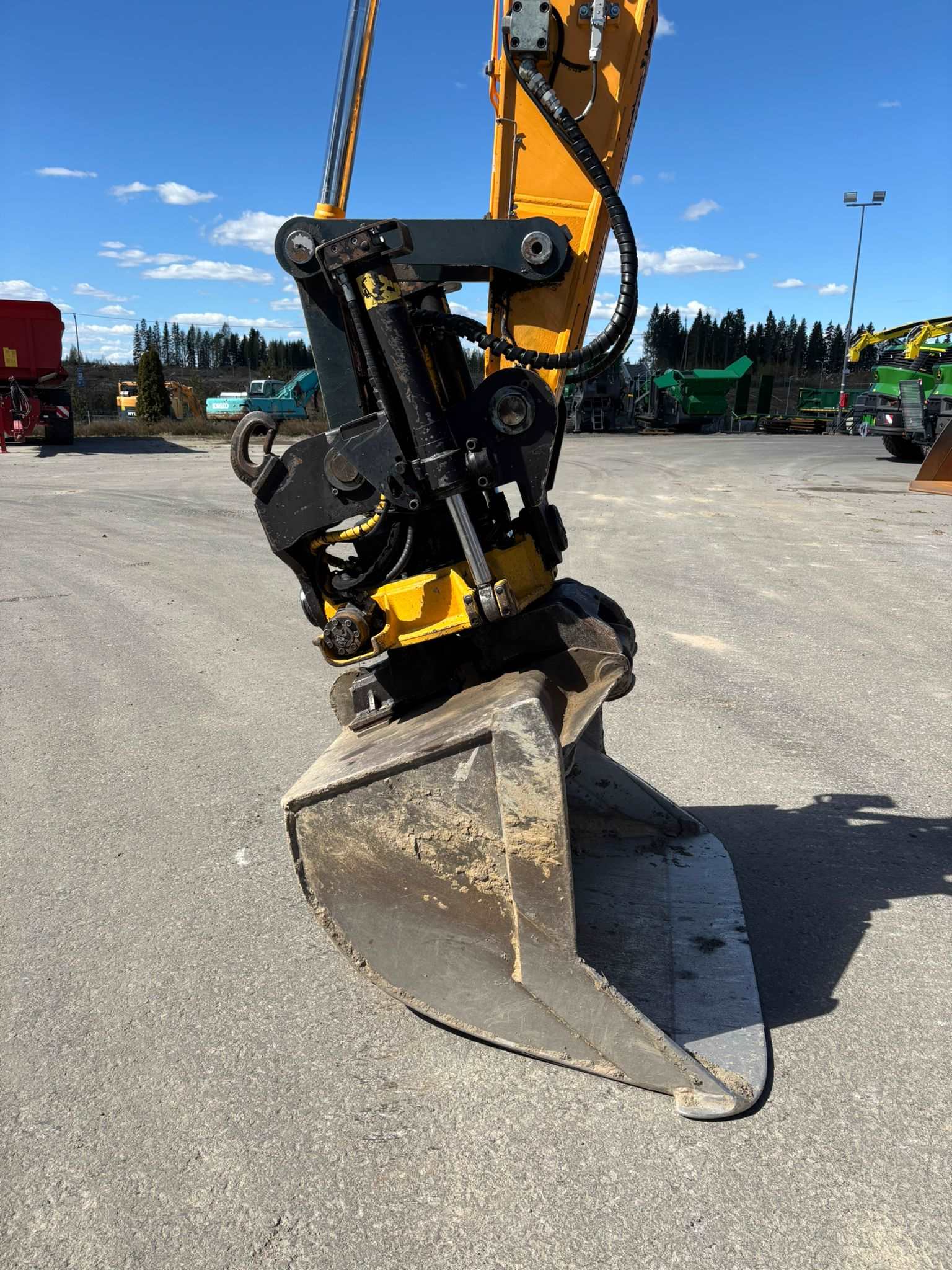 Hyundai Robex 180LC-9A 2014