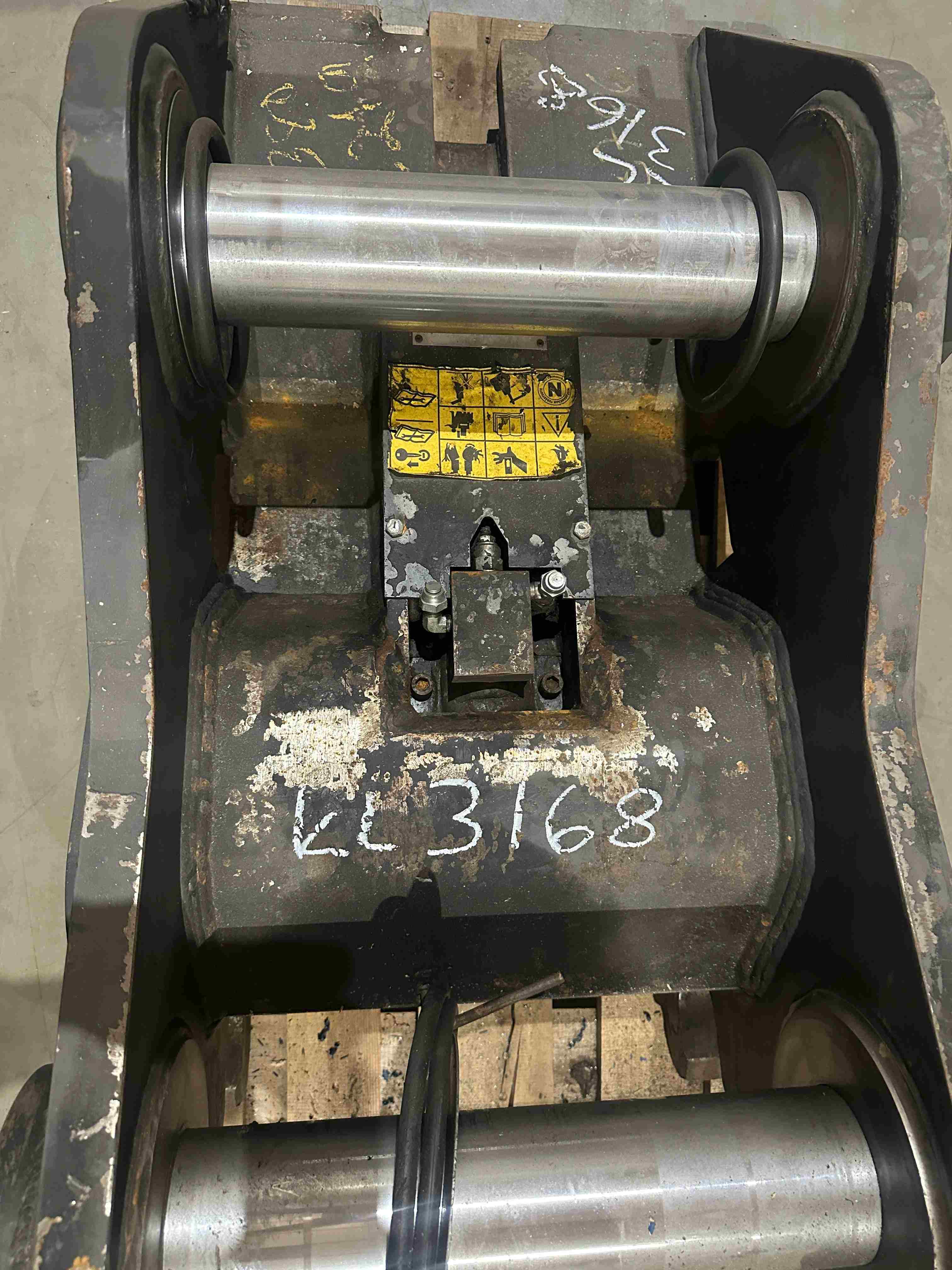 VM-Works Oy  HYDRAULINEN PUOMINPÄÄNLIITIN NTP40 - DX380 0