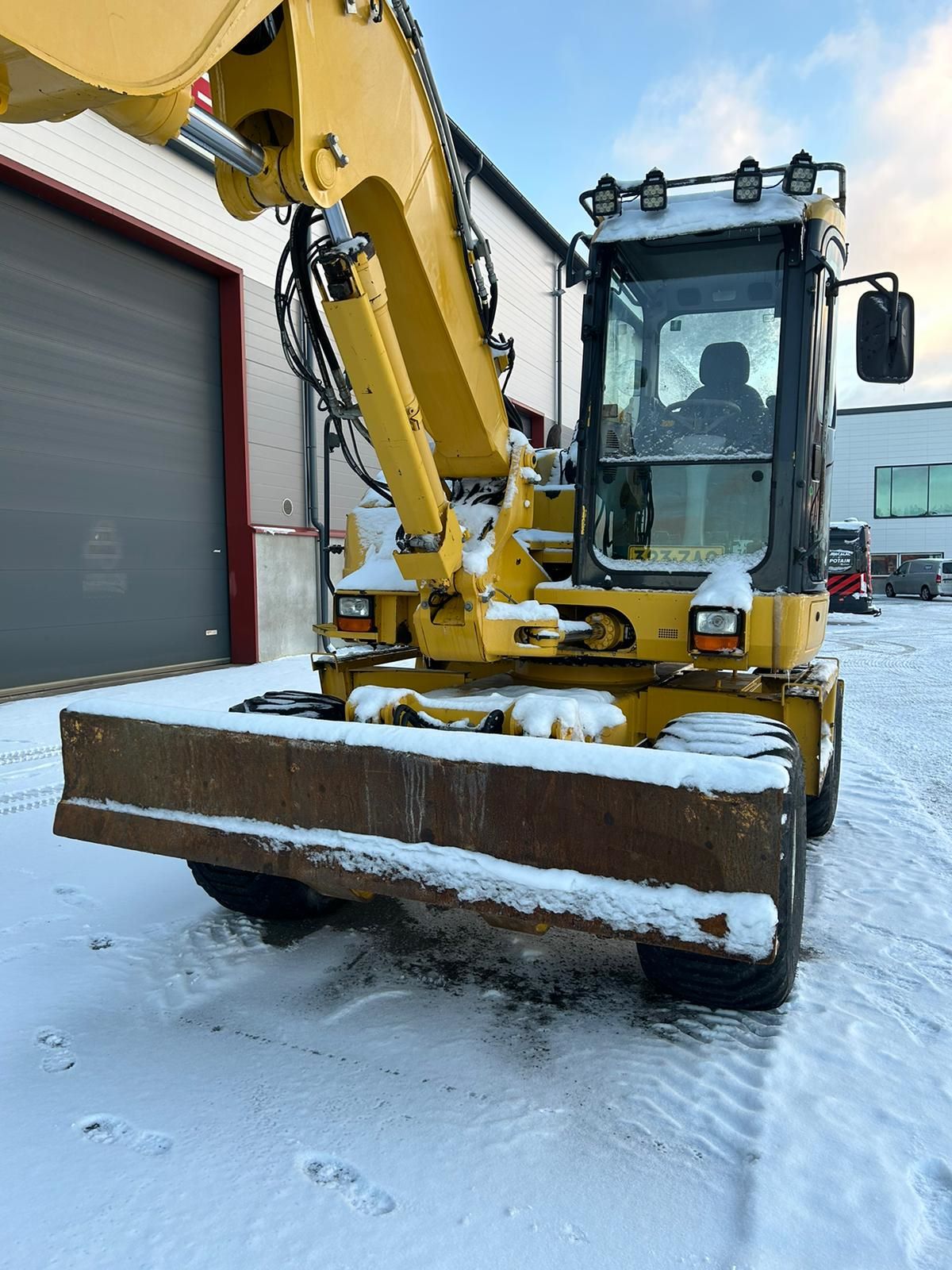 Komatsu PW118MR-8 2013
