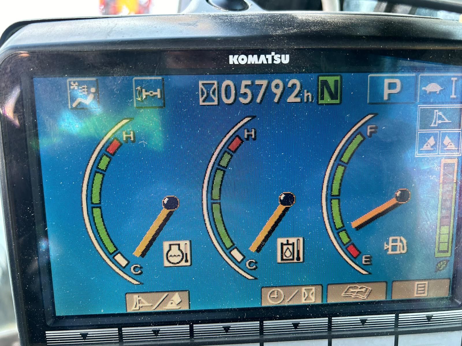 Komatsu PW118MR-8 2013