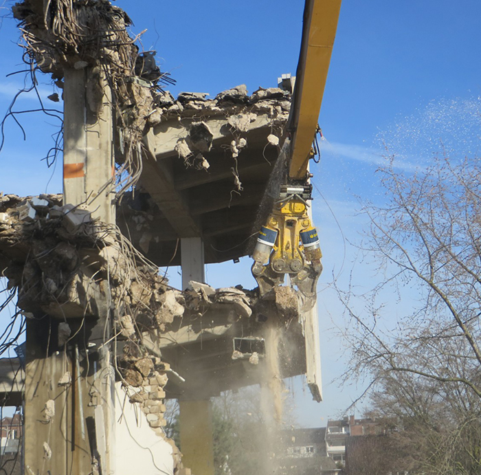 Epiroc CB 2500 BETONISAKSET, KONEEN KOKO 20-35 TONNIA