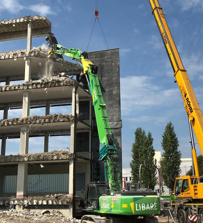 Epiroc CB 2500 BETONISAKSET, KONEEN KOKO 20-35 TONNIA