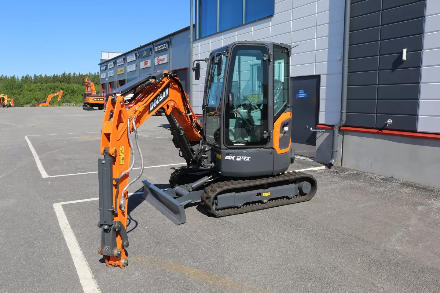 Develon DX27Z-7