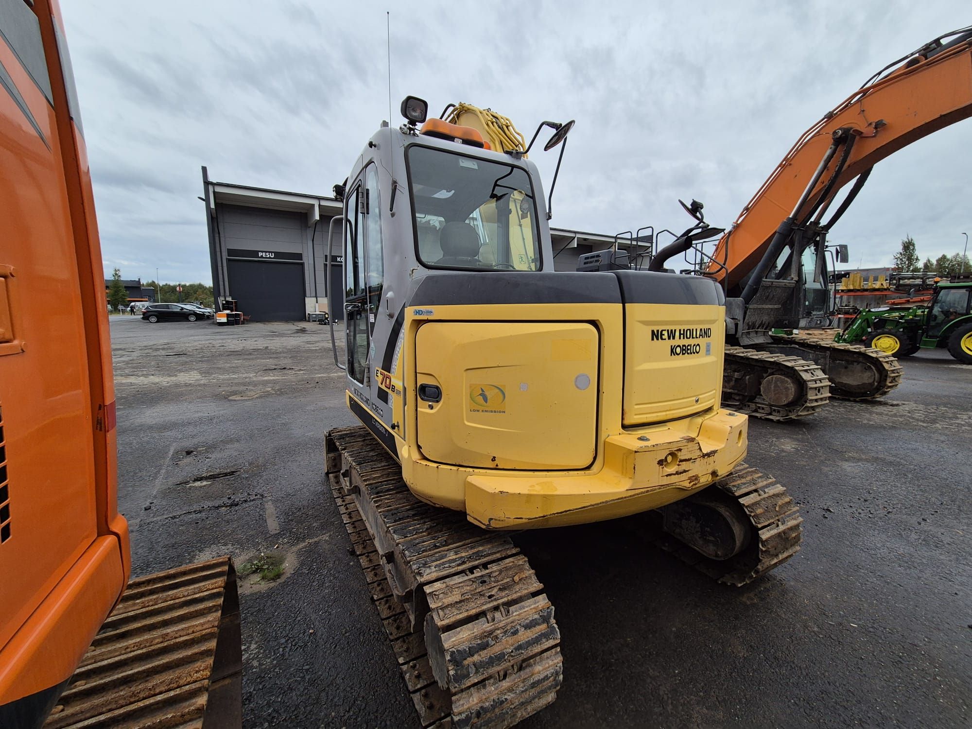 New Holland Kobelco E70BSR-2 2008 Oulu