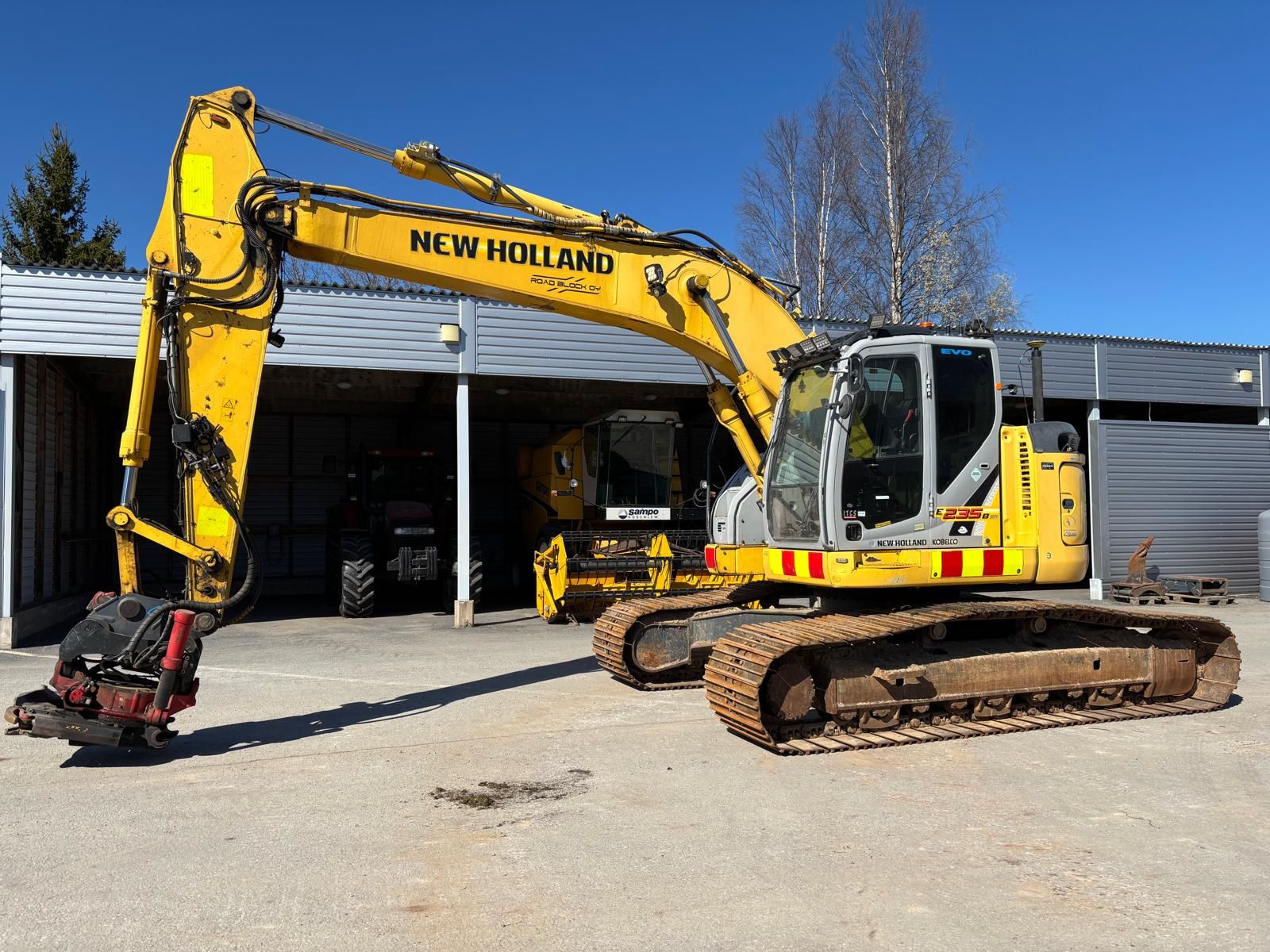 New Holland E235BSR-2 2012
