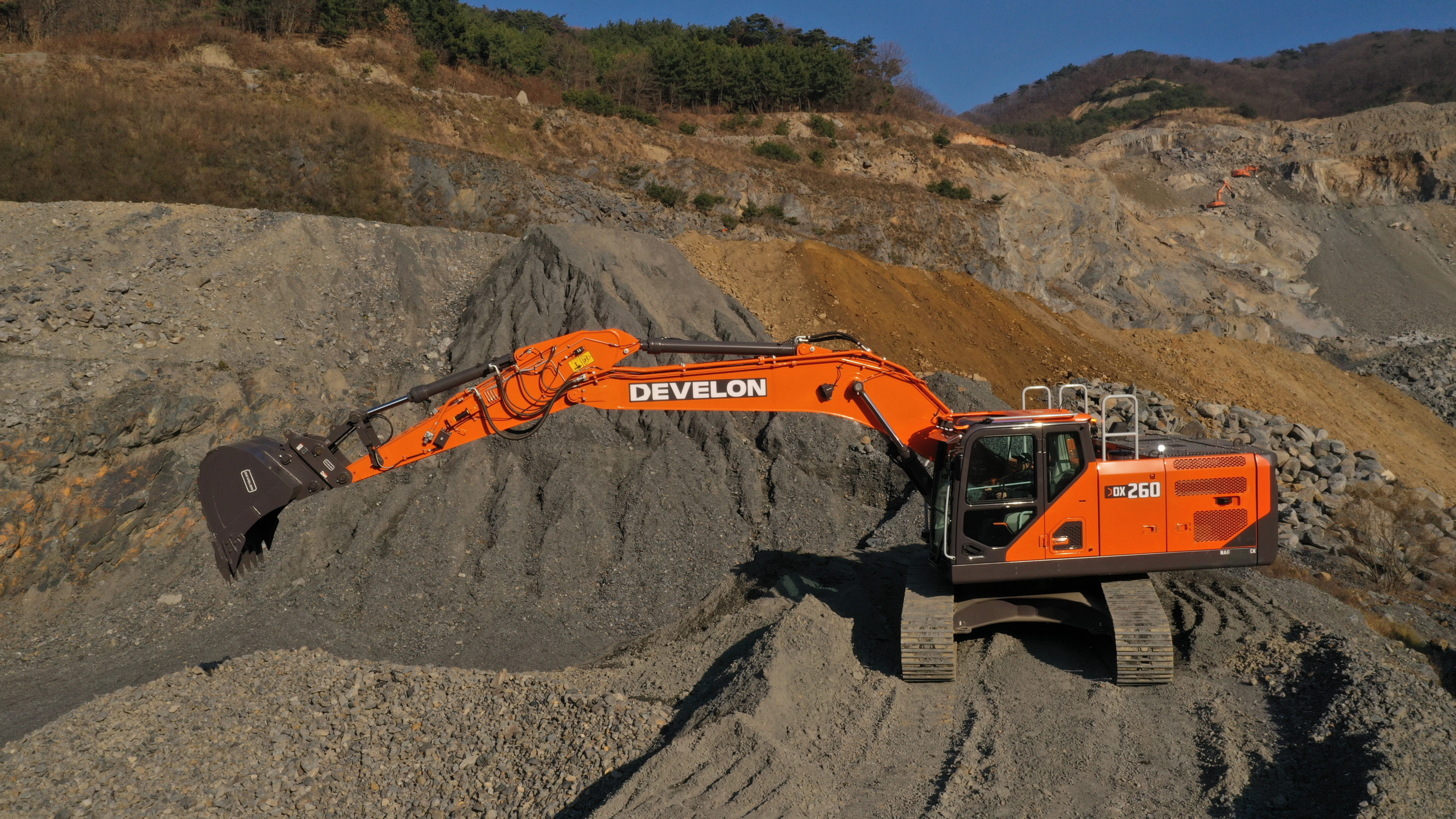 Develon DX260LC-9 – Demokiertue