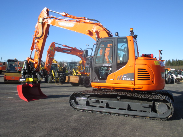 Metsäeuro Oy:n uusi Doosan DX 140 LCR-3